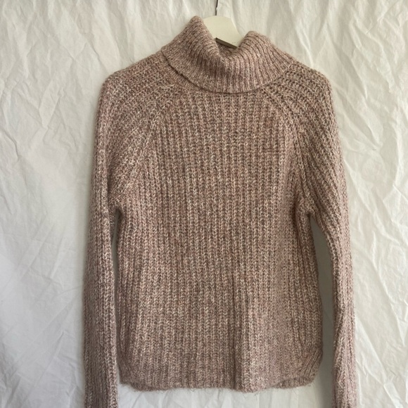 Abercrombie and Fitch chunky cotton turtleneck sweater Size Small - Picture 2 of 16